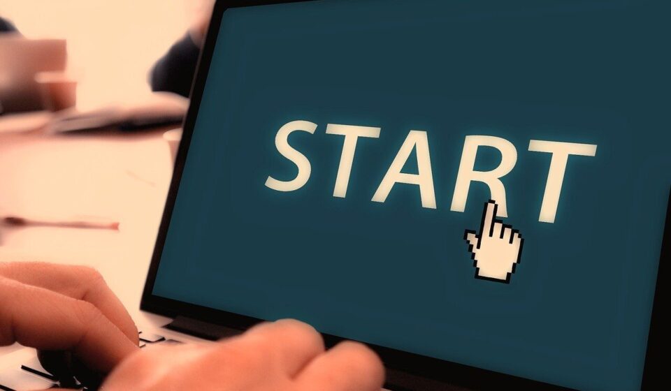 hand, monitor, tap, enter, begin, display, startup, beginning, at the beginning, getting started, getting started, getting started, getting started, getting started, getting started